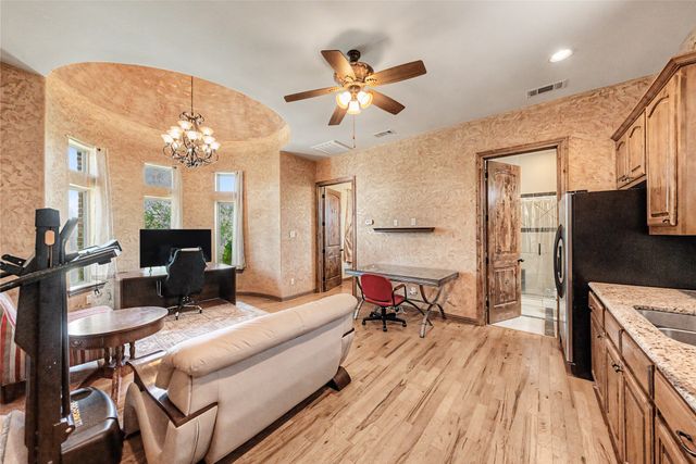 112 Diamond Rose Drive, Burleson, TX 76028