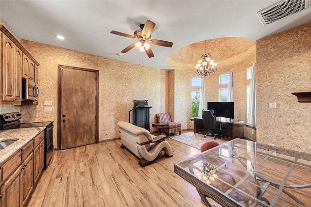 112 Diamond Rose Drive, Burleson, TX 76028
