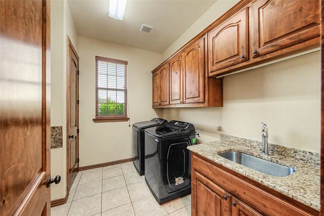 112 Diamond Rose Drive, Burleson, TX 76028
