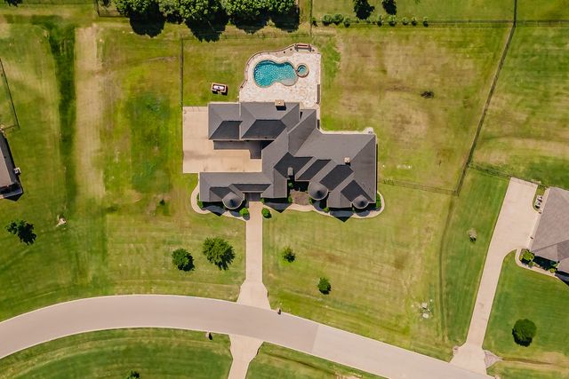 112 Diamond Rose Drive, Burleson, TX 76028