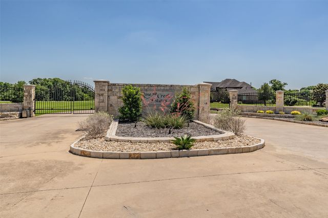 112 Diamond Rose Drive, Burleson, TX 76028
