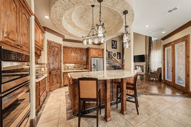112 Diamond Rose Drive, Burleson, TX 76028