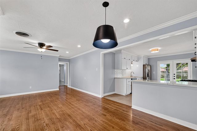 2231 Saxon Drive, Houston, TX 77018