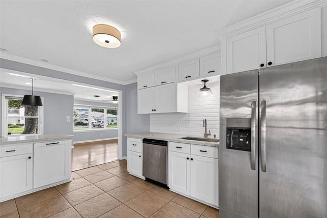 2231 Saxon Drive, Houston, TX 77018