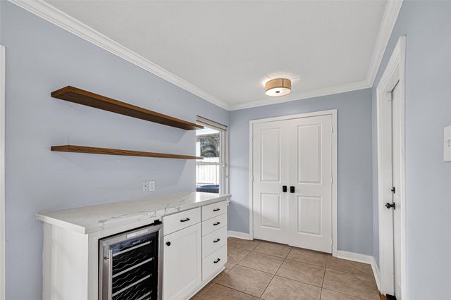 2231 Saxon Drive, Houston, TX 77018