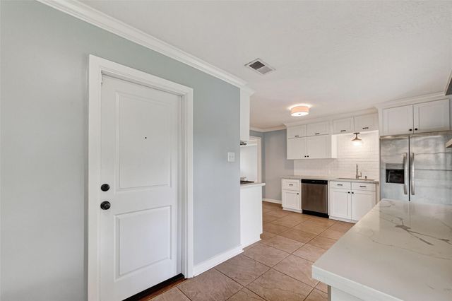 2231 Saxon Drive, Houston, TX 77018