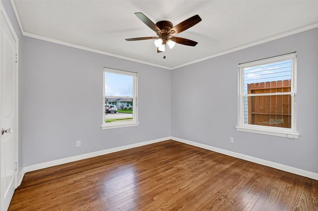 2231 Saxon Drive, Houston, TX 77018