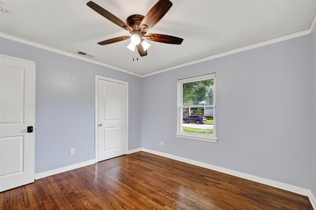 2231 Saxon Drive, Houston, TX 77018
