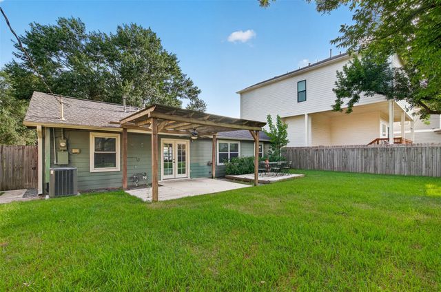 2231 Saxon Drive, Houston, TX 77018