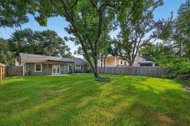 2231 Saxon Drive, Houston, TX 77018