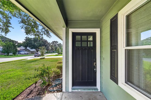 2231 Saxon Drive, Houston, TX 77018