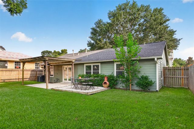 2231 Saxon Drive, Houston, TX 77018