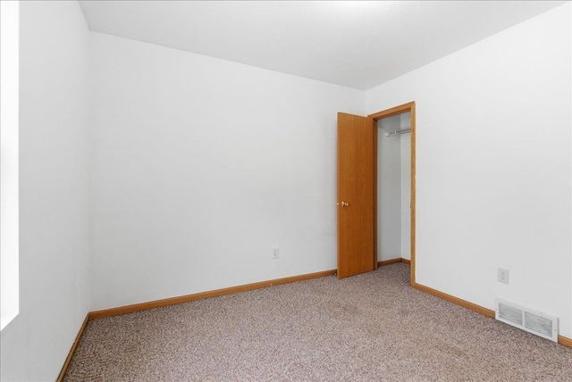 1920 Locke Avenue, Waterloo, IA 50702