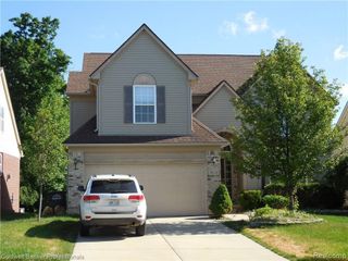 49554 Glacier, Northville, MI 48168