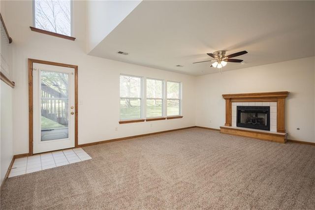 104 NE Stonebridge Court, Blue Springs, MO 64014