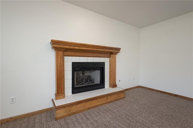 104 NE Stonebridge Court, Blue Springs, MO 64014