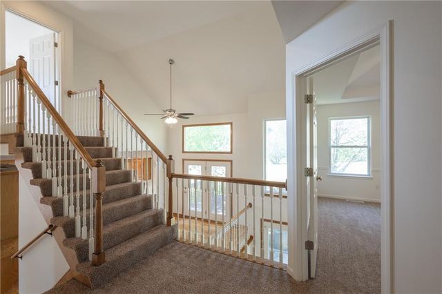 104 NE Stonebridge Court, Blue Springs, MO 64014