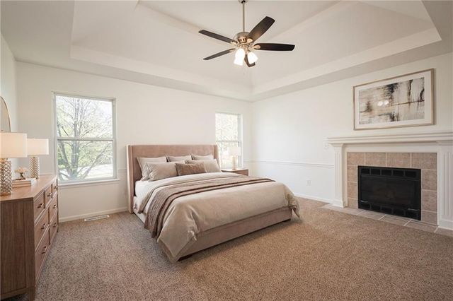 104 NE Stonebridge Court, Blue Springs, MO 64014