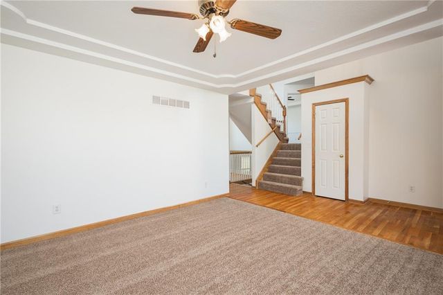 104 NE Stonebridge Court, Blue Springs, MO 64014