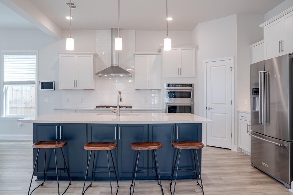 Image 12 of property listing at 4111 Collins Drive, Charleston, SC 29414