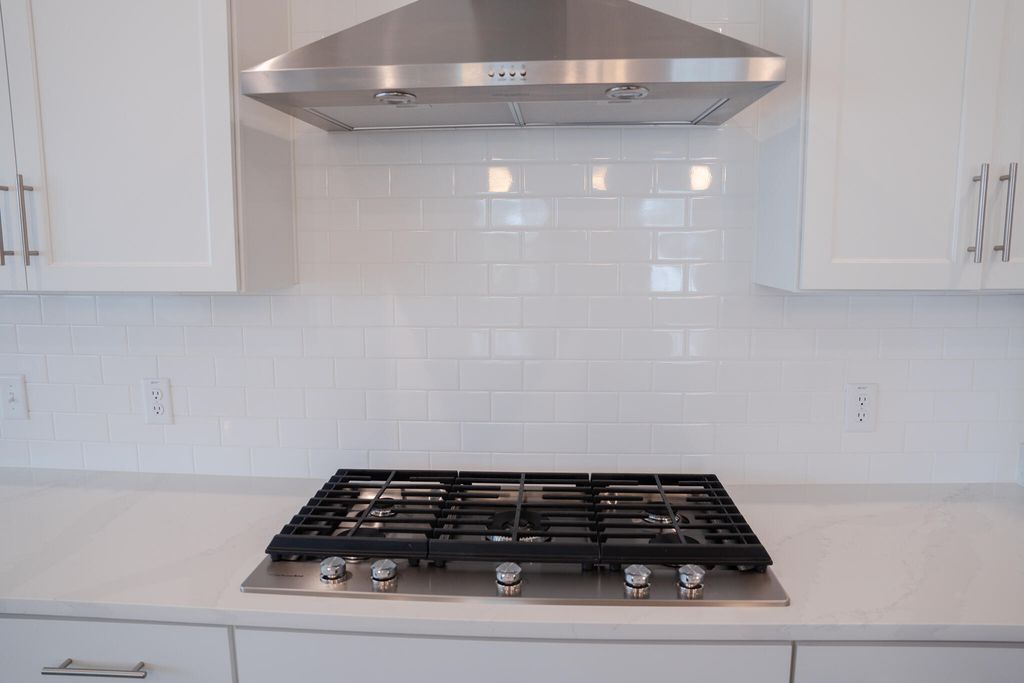 Image 18 of property listing at 4111 Collins Drive, Charleston, SC 29414