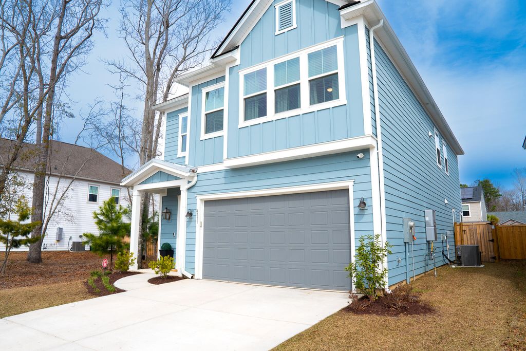 Image 2 of property listing at 4111 Collins Drive, Charleston, SC 29414