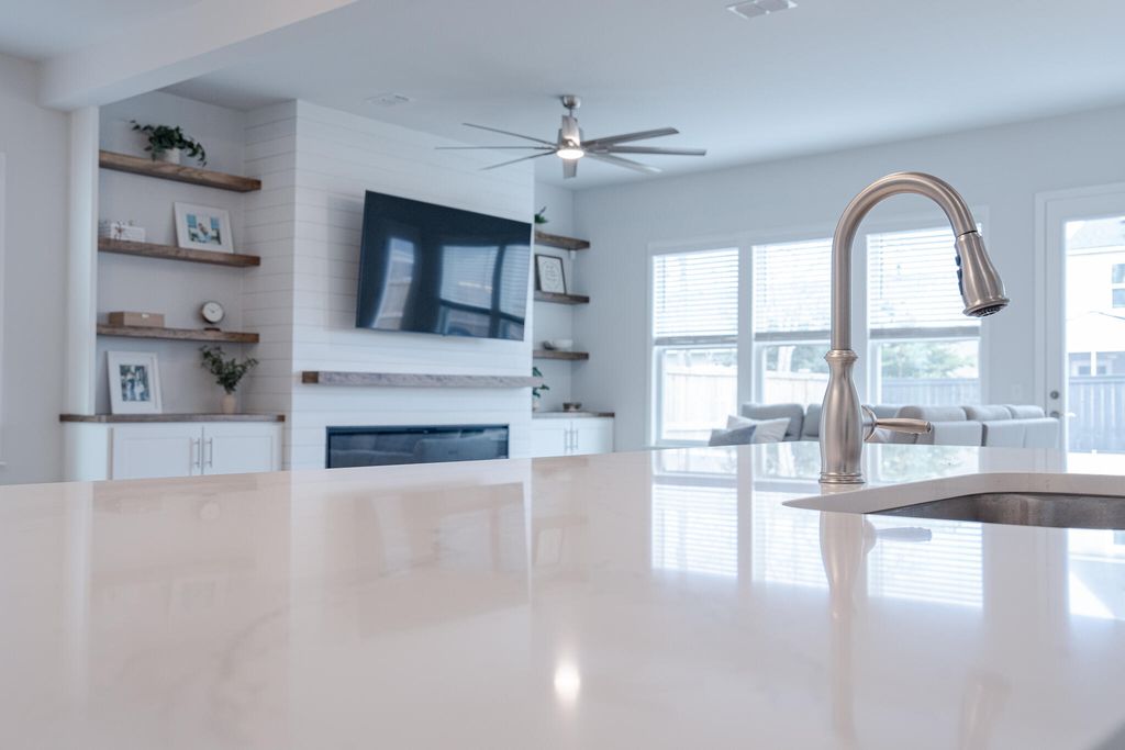 Image 20 of property listing at 4111 Collins Drive, Charleston, SC 29414