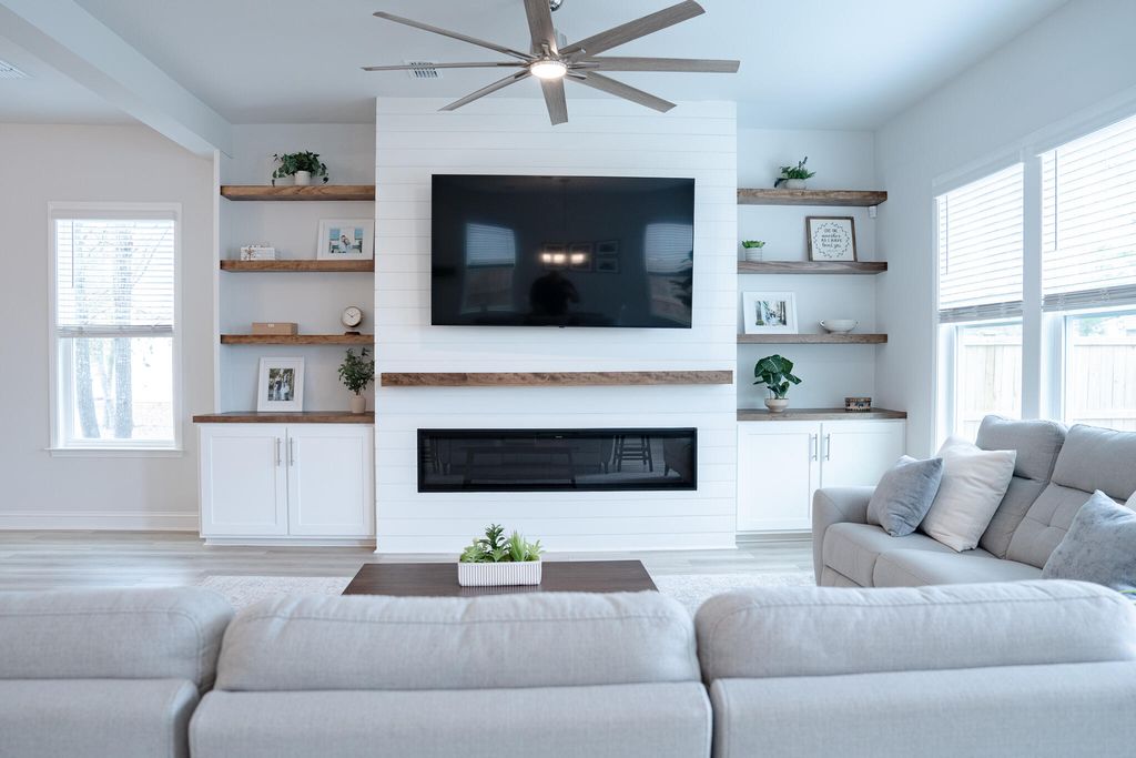 Image 24 of property listing at 4111 Collins Drive, Charleston, SC 29414