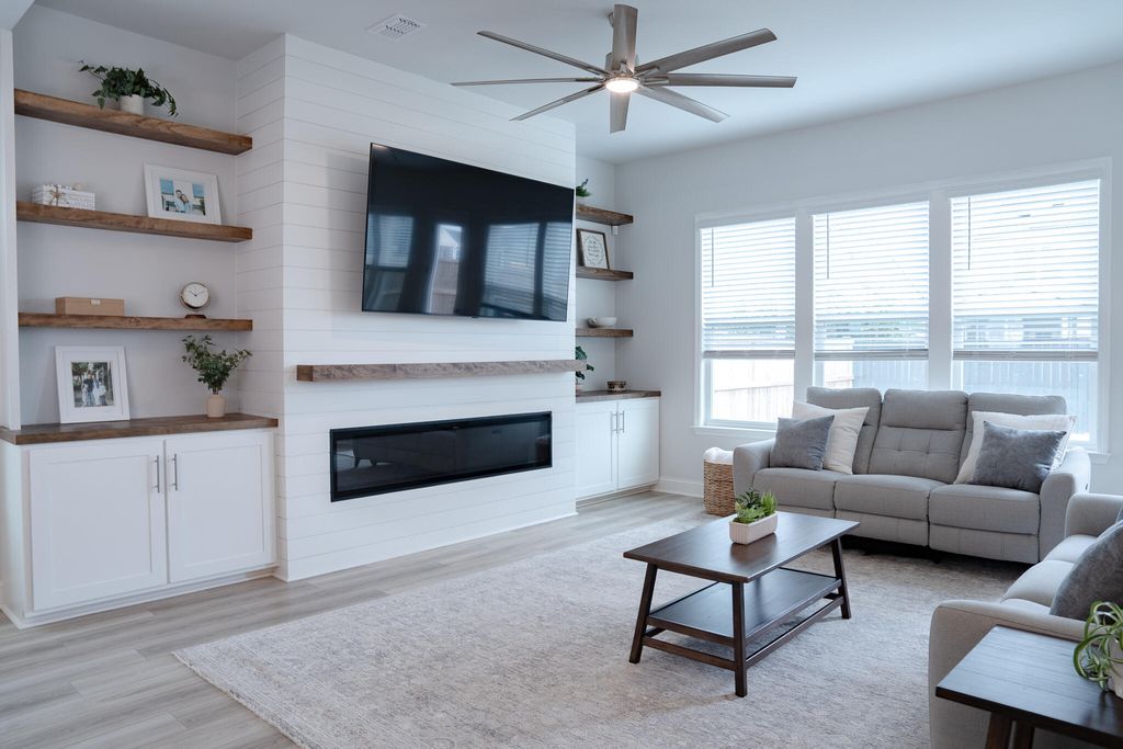 Image 25 of property listing at 4111 Collins Drive, Charleston, SC 29414