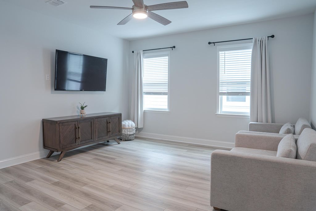 Image 31 of property listing at 4111 Collins Drive, Charleston, SC 29414