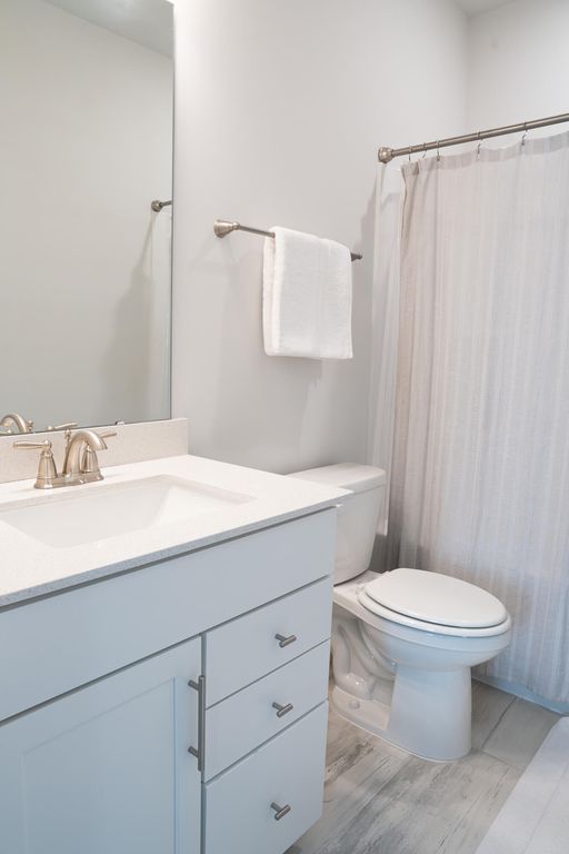 Image 43 of property listing at 4111 Collins Drive, Charleston, SC 29414