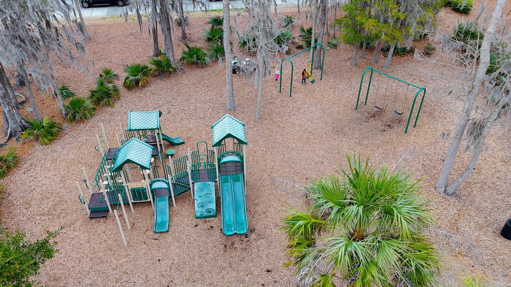 Image 68 of property listing at 4111 Collins Drive, Charleston, SC 29414