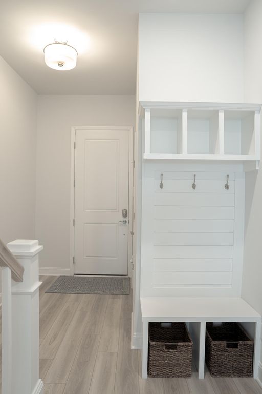 Image 7 of property listing at 4111 Collins Drive, Charleston, SC 29414