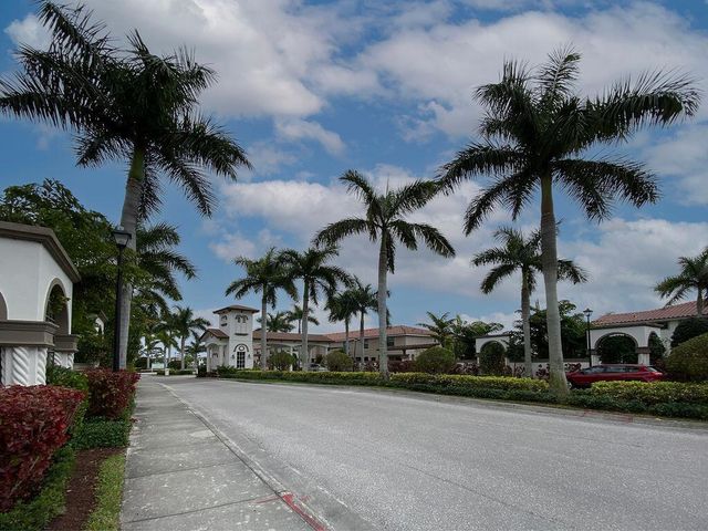 2004 Sugar Maple Drive, Riviera Beach, FL 33410