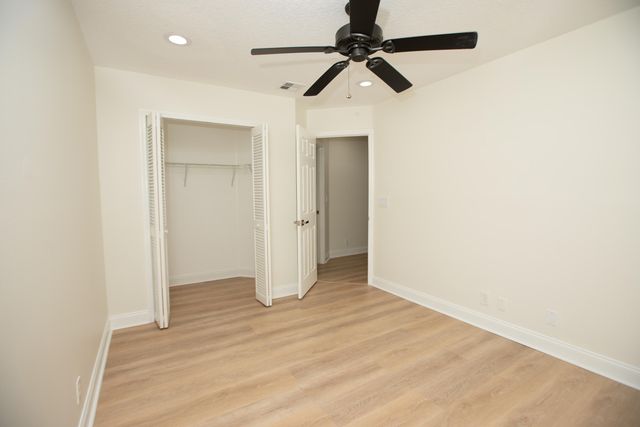 10821 La Salinas Circle, Boca Raton, FL 33428