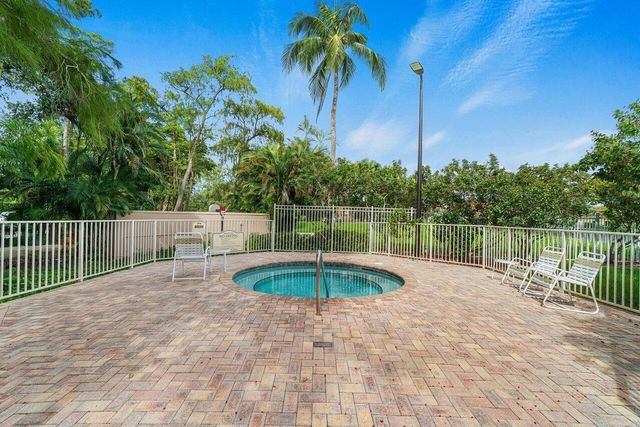 10821 La Salinas Circle, Boca Raton, FL 33428