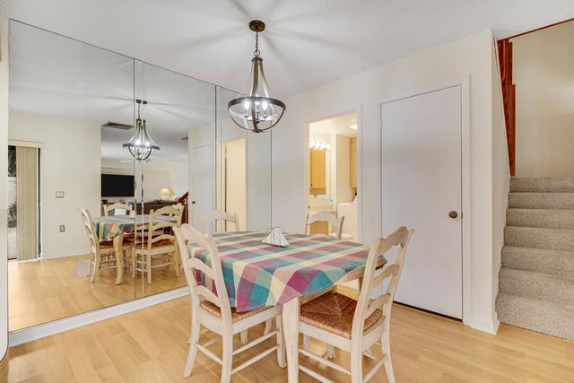 7126 71st Way, West Palm Beach, FL 33407