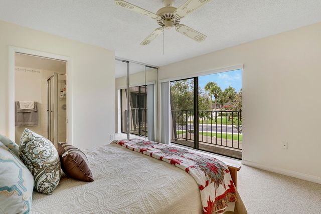 7126 71st Way, West Palm Beach, FL 33407