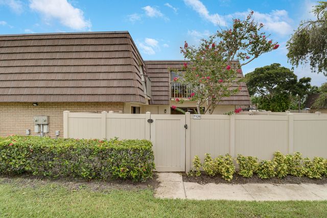 7126 71st Way, West Palm Beach, FL 33407