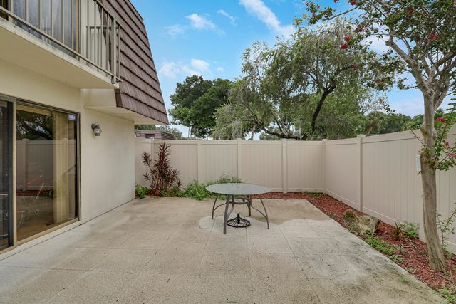 7126 71st Way, West Palm Beach, FL 33407