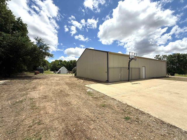 4412 N Turner Lane, Salina, KS 67401