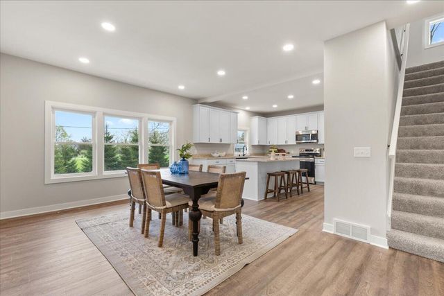 2185 Newark DRIVE, West Bend, WI 53090
