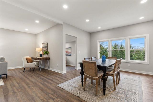 2185 Newark DRIVE, West Bend, WI 53090