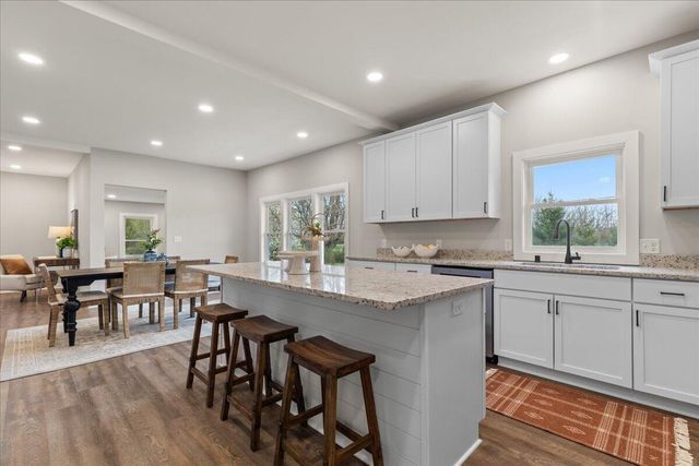 2185 Newark DRIVE, West Bend, WI 53090