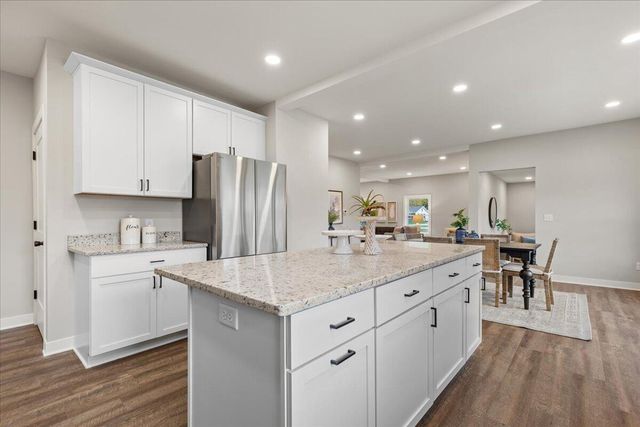 2185 Newark DRIVE, West Bend, WI 53090