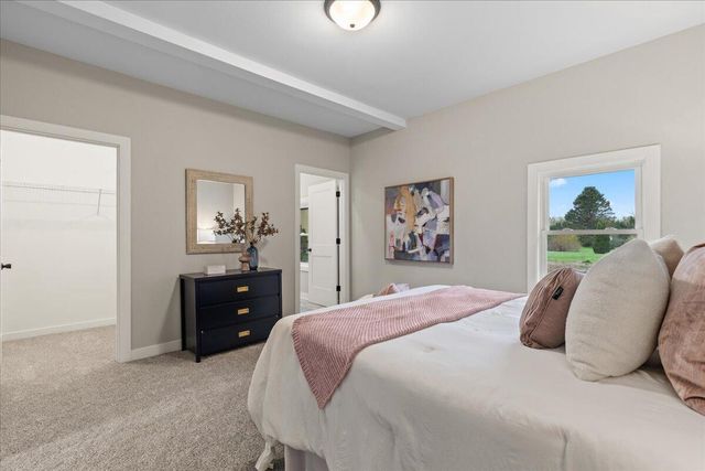 2185 Newark DRIVE, West Bend, WI 53090