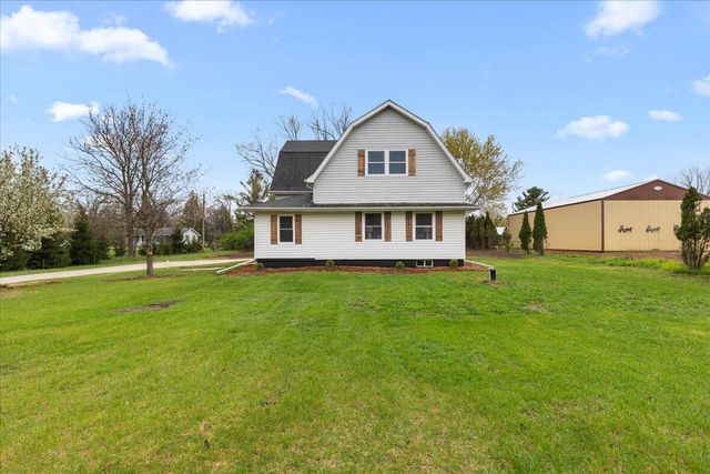 2185 Newark DRIVE, West Bend, WI 53090