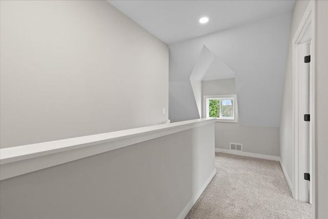2185 Newark DRIVE, West Bend, WI 53090