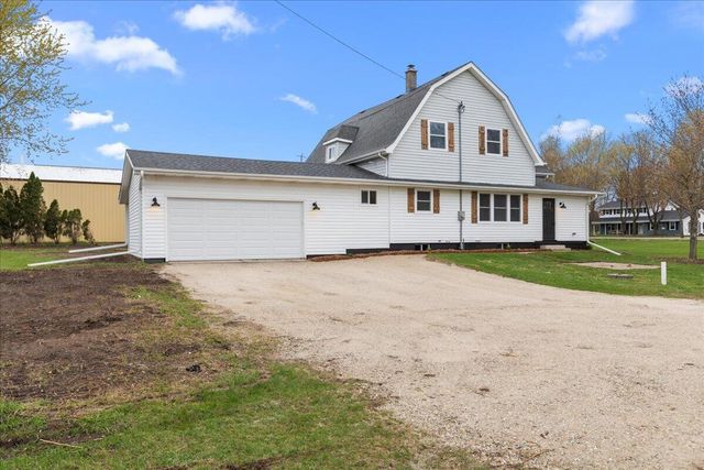 2185 Newark DRIVE, West Bend, WI 53090