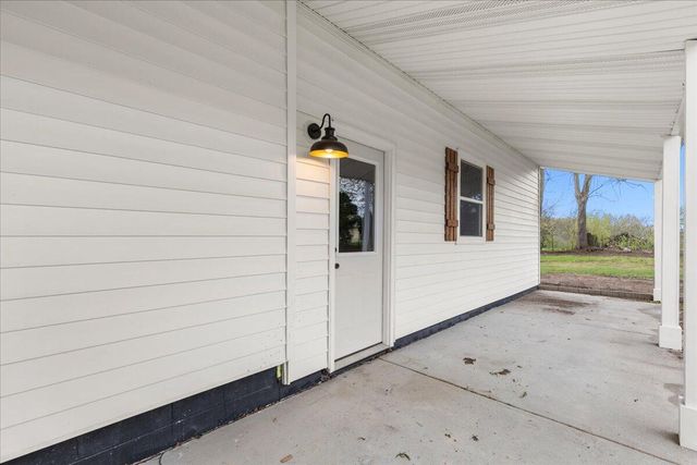 2185 Newark DRIVE, West Bend, WI 53090